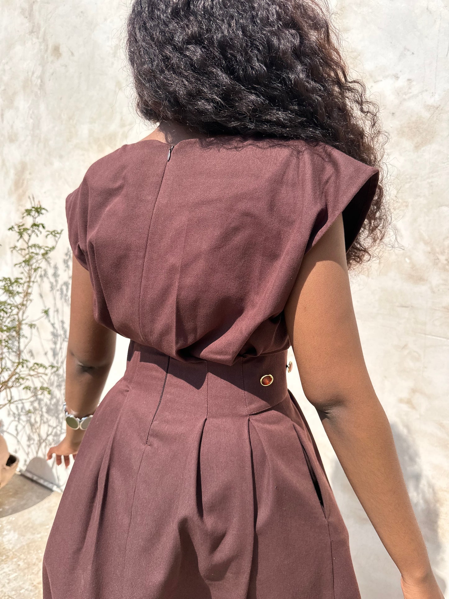 BROWN MIDI DRESS