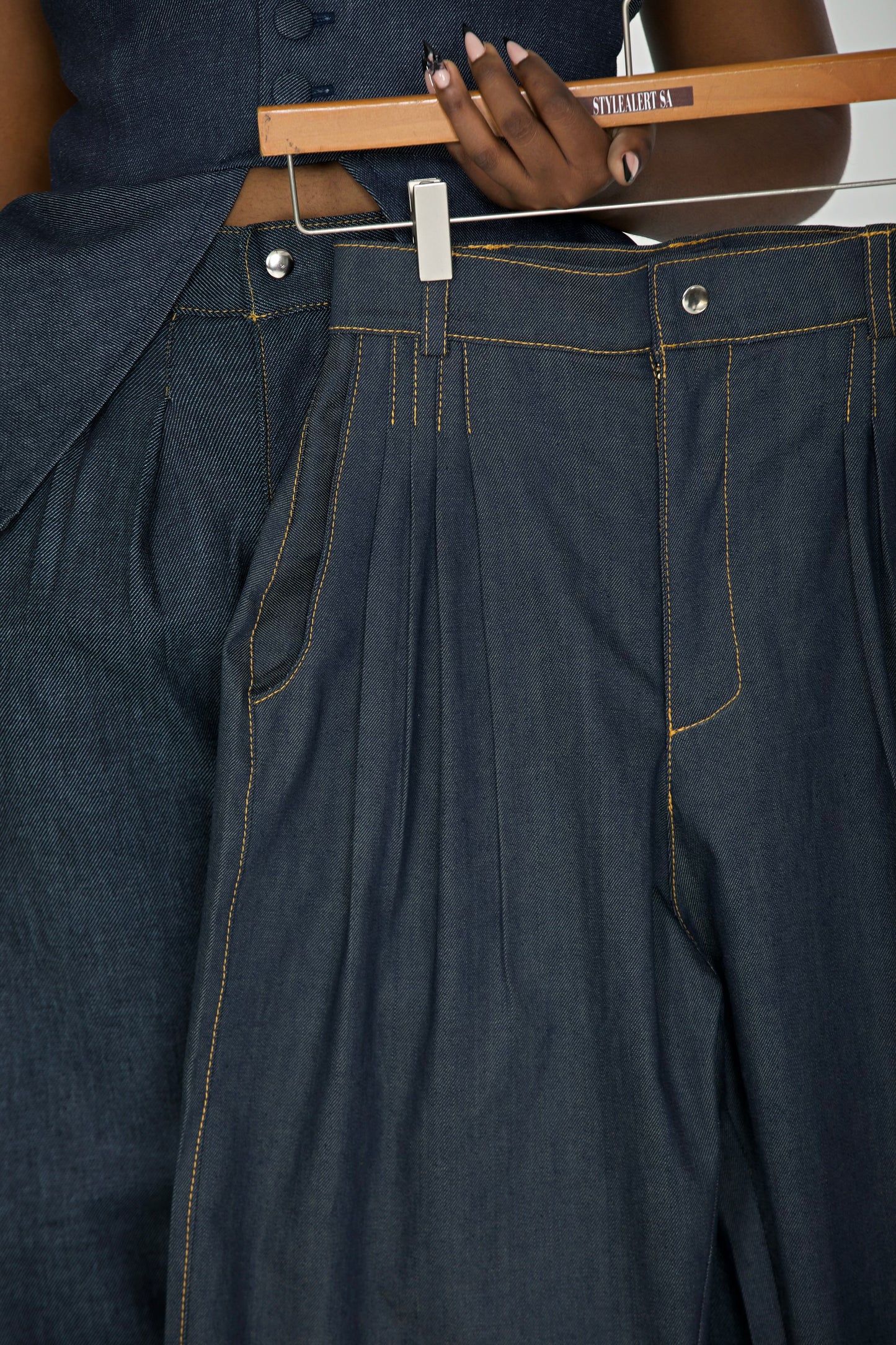 PLEAT RETRO DENIM